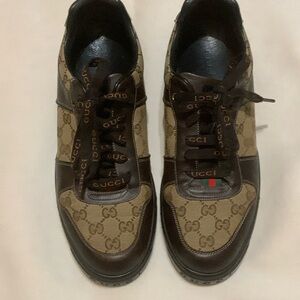 Gucci Men's Brown Monogram GG Signature Lace Low Sneakers